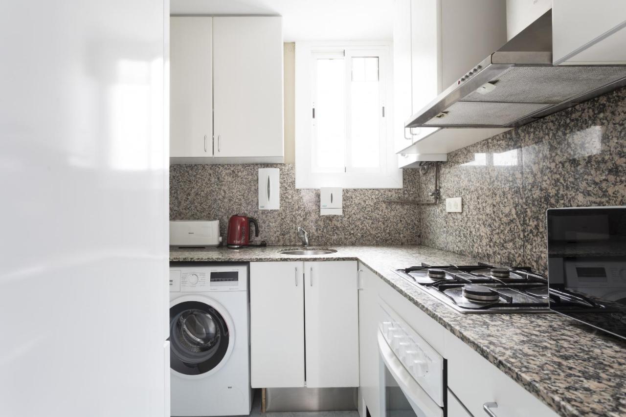 Priority Fira Apartments Barcelona Luaran gambar
