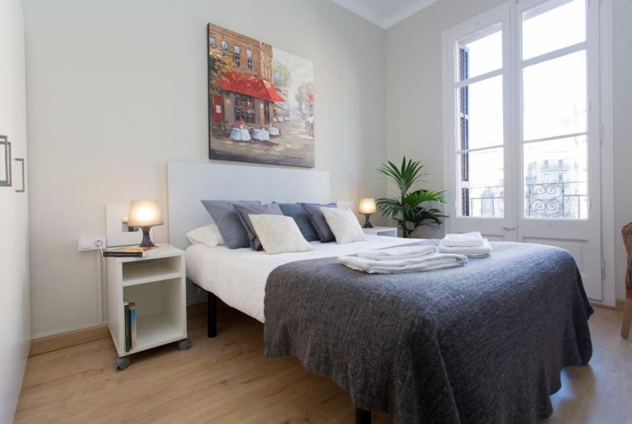 Priority Fira Apartments Barcelona Luaran gambar