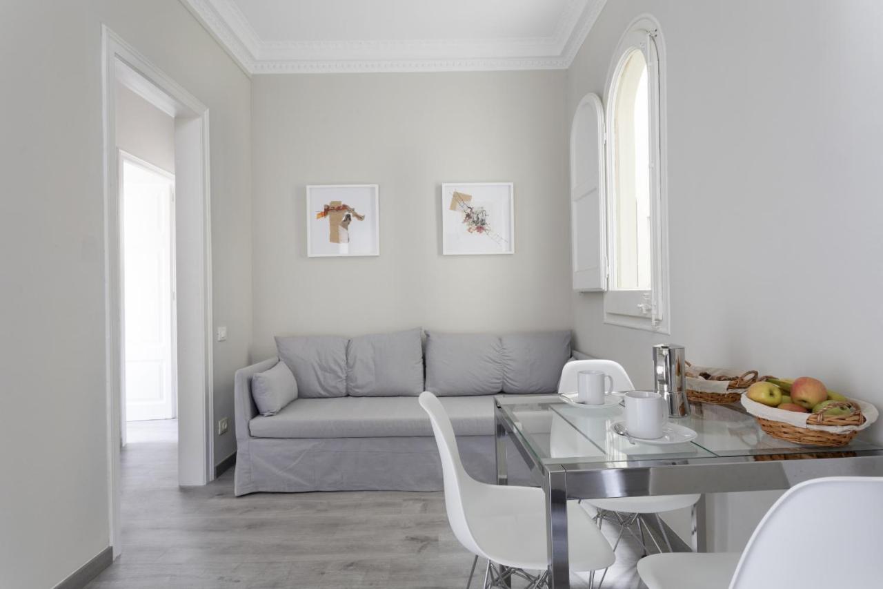 Priority Fira Apartments Barcelona Luaran gambar