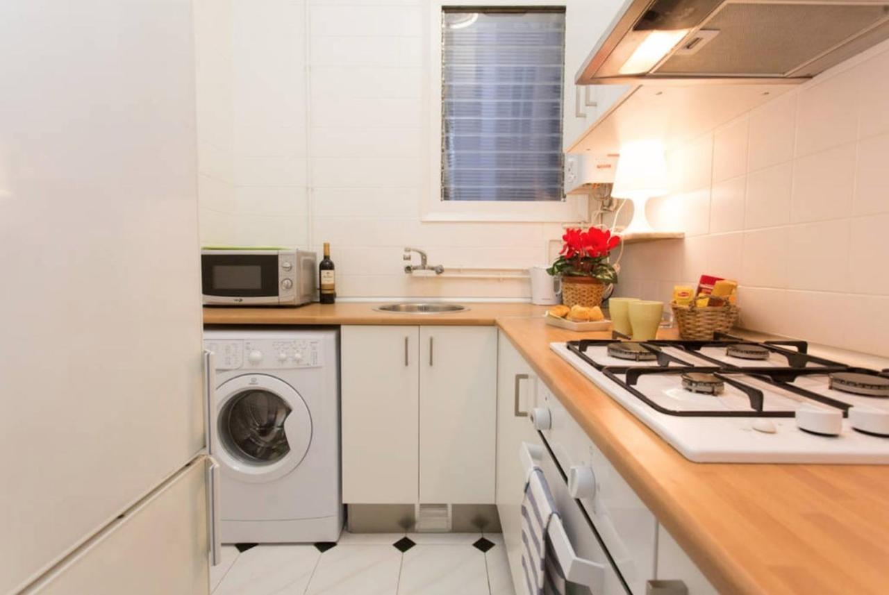 Priority Fira Apartments Barcelona Luaran gambar