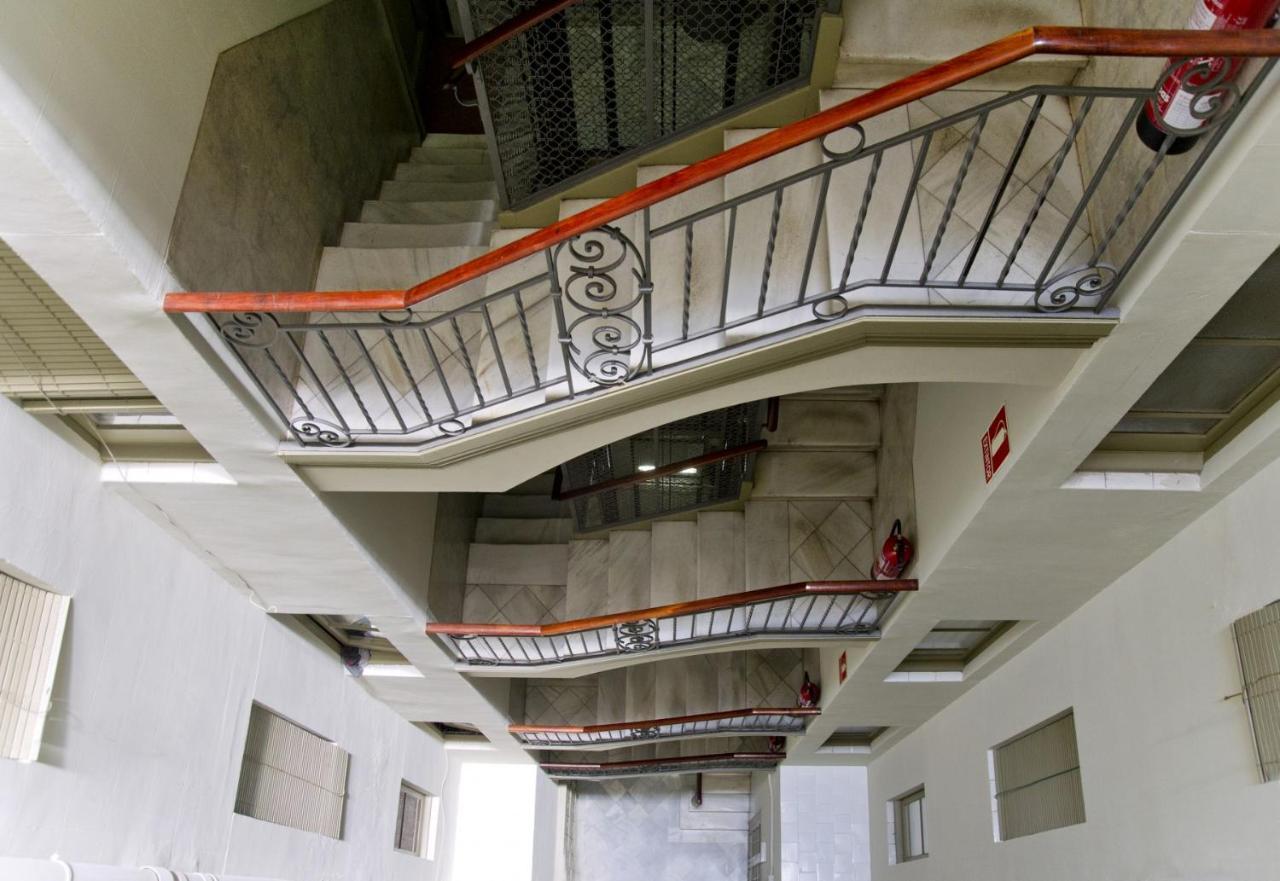 Priority Fira Apartments Barcelona Luaran gambar