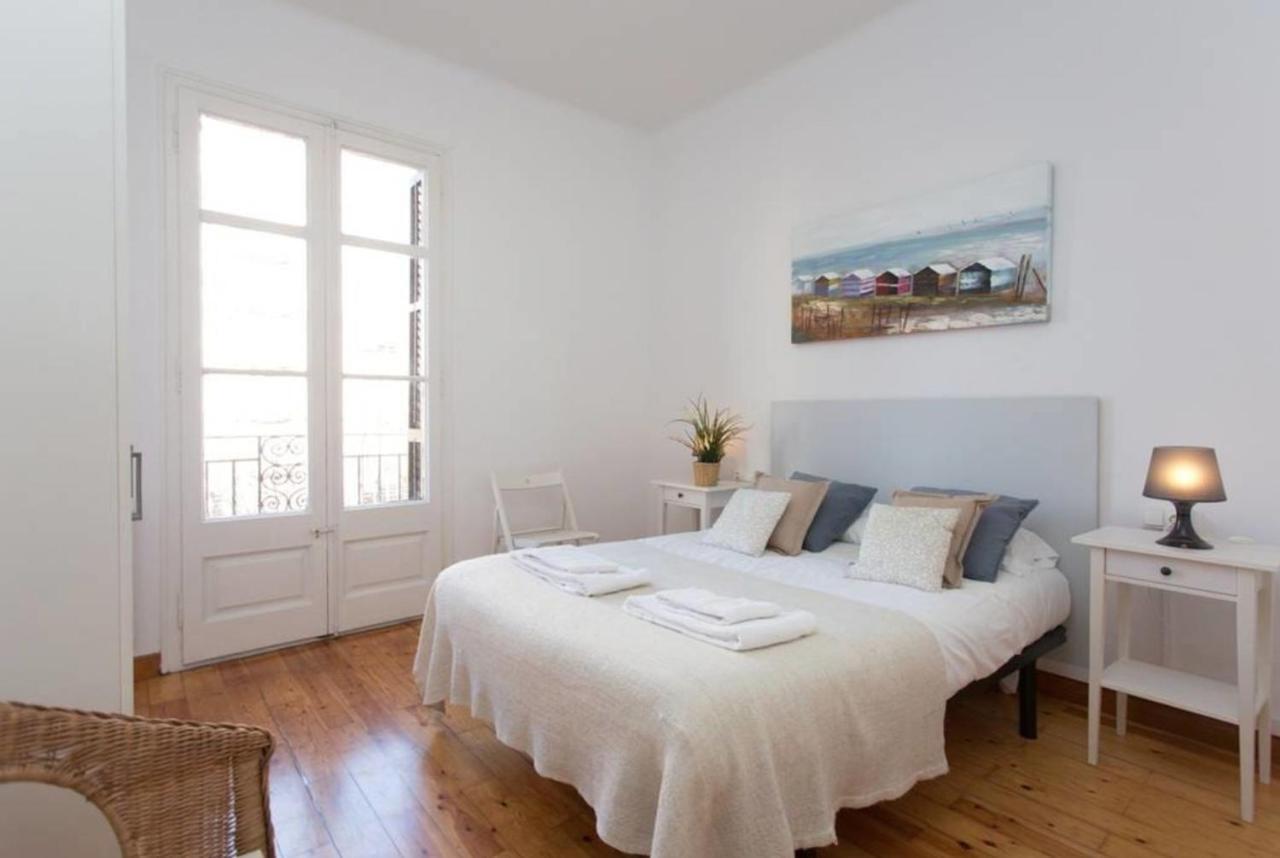 Priority Fira Apartments Barcelona Luaran gambar